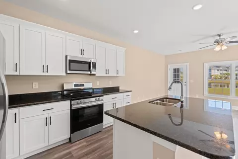 Kitchen - 346 Kiskadee Loop #F, Conway, SC 29526 photo 3 of 3