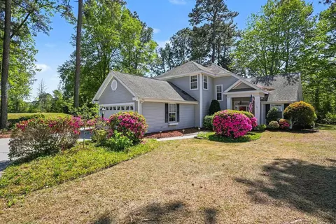 9374 Pinckney Ln, Murrells Inlet, SC 29576