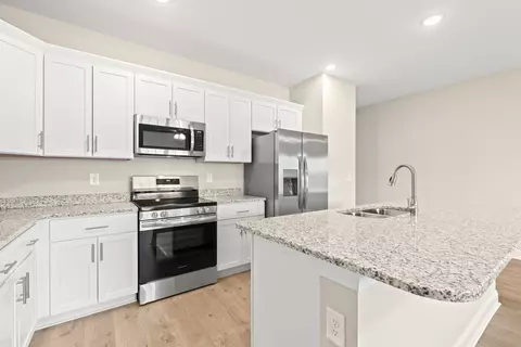 Kitchen - 346 Kiskadee Loop #E, Conway, SC 29526 photo 2 of 3