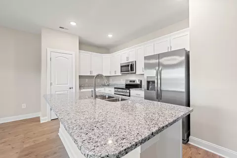 Kitchen - 346 Kiskadee Loop #E, Conway, SC 29526 photo 3 of 3