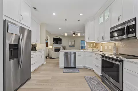 Kitchen - 200 Simplicity Dr, Murrells Inlet, SC 29576 photo 3 of 6