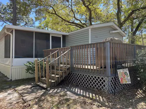 2720 Leo Dr, Myrtle Beach, SC 29575
