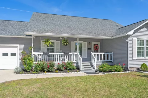 9412 Chicory Ln, Murrells Inlet, SC 29576