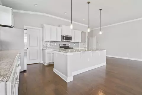 Kitchen - 105 Bucky Loop, Murrells Inlet, SC 29576 photo 2 of 6