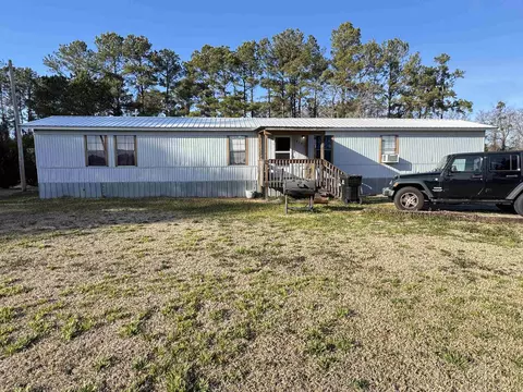1212 Kingcrest Dr, Loris, SC 29569