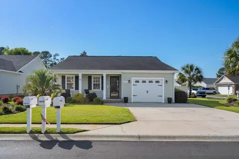 9675 Holladay Dr, Murrells Inlet, SC 29576