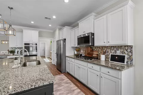 Kitchen - 264 Switchgrass Loop, Little River, SC 29566 photo 4 of 4