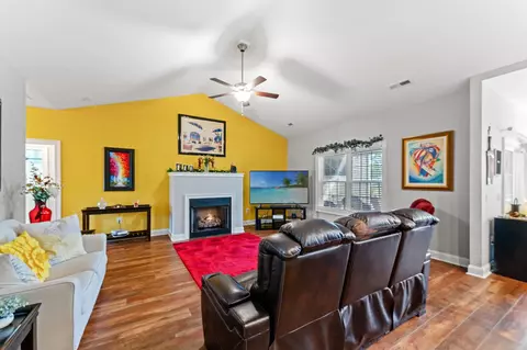 Living - 808 Stone Pine Ct, Loris, SC 29569 photo 1 of 1