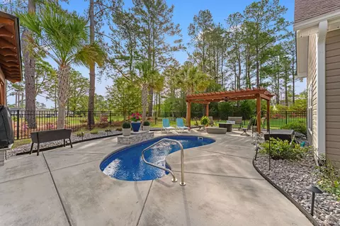 Exterior - 808 Stone Pine Ct, Loris, SC 29569 photo 5 of 13