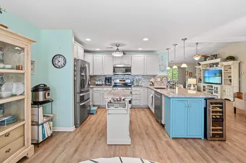 Kitchen - 1640 Hack Ct, Surfside Beach, SC 29575 photo 3 of 4