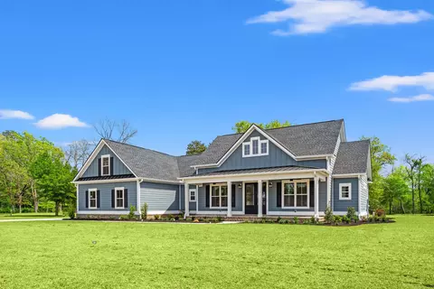 137 Rose Lake Dr, Conway, SC 29526