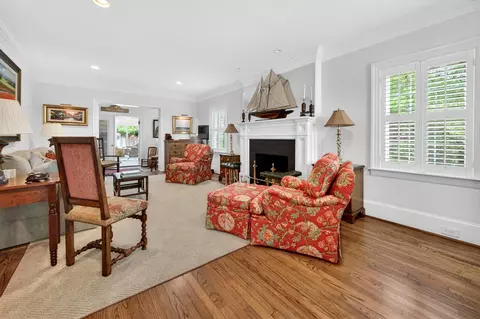 Living - 331 E Bay St, Georgetown, SC 29440 photo 1 of 3