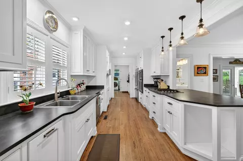 Kitchen - 331 E Bay St, Georgetown, SC 29440 photo 2 of 3
