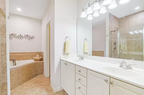 Bath - 754 Foxtail Dr #10, Longs, SC 29568 photo 1 of 4