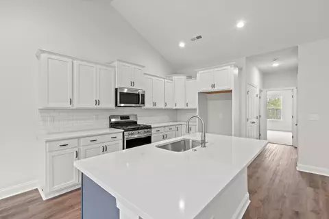 1425 Loop Cir, Longs, SC 29568 photo 5