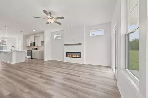 Living - 153 River Birch Dr, Loris, SC 29569 photo 2 of 4