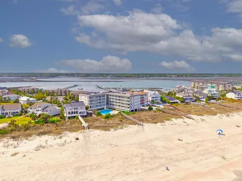 1581 S Waccamaw Dr #402, Murrells Inlet, SC 29576