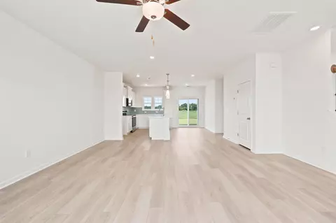 Living - 161 River Birch Dr, Loris, SC 29569 photo 2 of 4