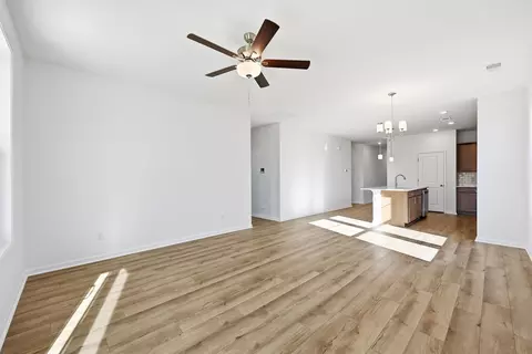 Living - 176 River Birch Dr, Loris, SC 29569 photo 2 of 3