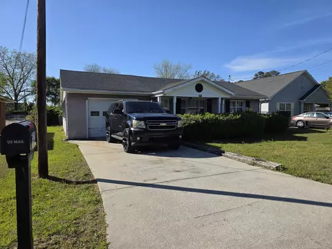 5021 Powers St, Loris, SC 29569