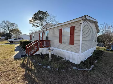 884 Hilander Dr, Murrells Inlet, SC 29576 photo 4