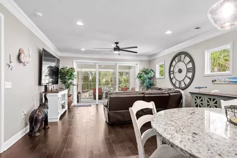 Living - 526 Carnaby Loop, Myrtle Beach, SC 29579 photo 1 of 2