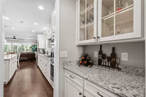 Entry Way - 526 Carnaby Loop, Myrtle Beach, SC 29579 photo 3 of 4