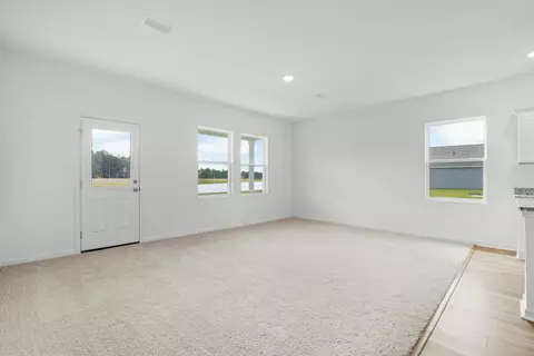 Living - 498 Castillo Dr, Loris, SC 29569 photo 4 of 5