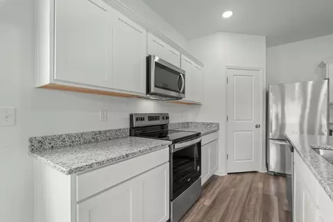 Kitchen - 498 Castillo Dr, Loris, SC 29569 photo 2 of 3