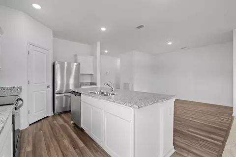 Kitchen - 498 Castillo Dr, Loris, SC 29569 photo 1 of 3