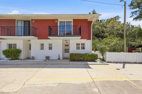 411 31st Ave N #12, Myrtle Beach, SC 29577