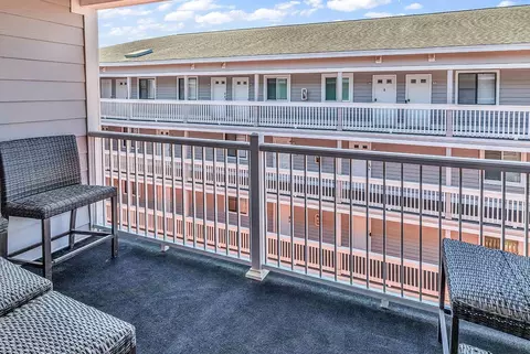 1509 N Waccamaw Dr #324, Murrells Inlet, SC 29576