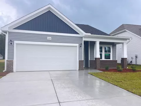 1120 NW Forest Bend Dr, Calabash, NC 28467