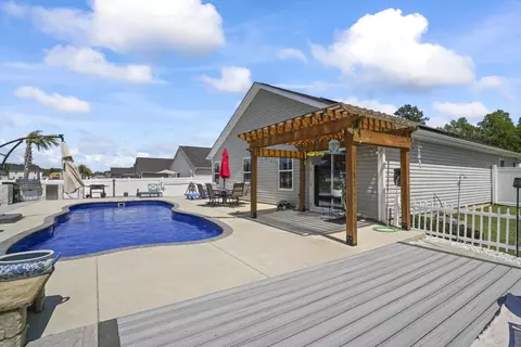 Exterior - 927 Cherrystone Loop, Conway, SC 29526 photo 5 of 9