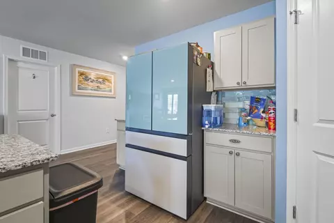 Kitchen - 927 Cherrystone Loop, Conway, SC 29526 photo 5 of 6