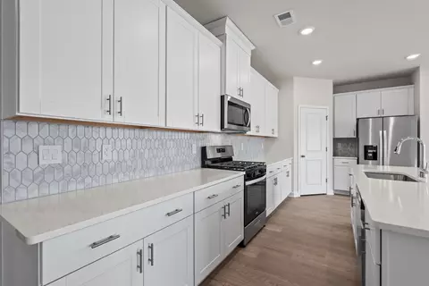 Kitchen - 1005 Lauryn Oak Loop, Longs, SC 29568 photo 3 of 5