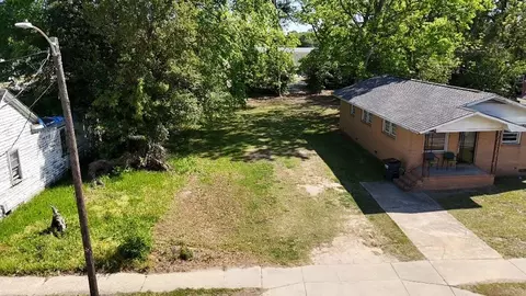 114 E Liberty St, Marion, SC 29571