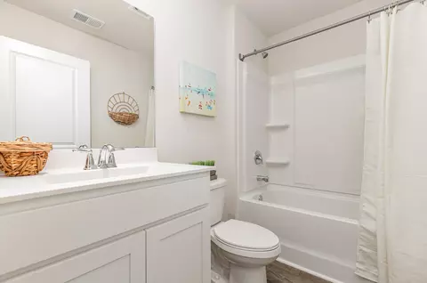 Bath - 352 Glade Ct, Loris, SC 29569 photo 2 of 2