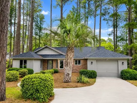 105 Moss Cir, Conway, SC 29526
