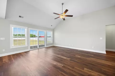 Living - 374 Allsbrook Rd, Loris, SC 29569 photo 3 of 3