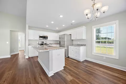 Kitchen - 374 Allsbrook Rd, Loris, SC 29569 photo 3 of 6