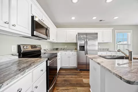 Kitchen - 374 Allsbrook Rd, Loris, SC 29569 photo 6 of 6