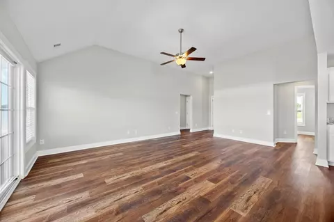 Living - 374 Allsbrook Rd, Loris, SC 29569 photo 2 of 3