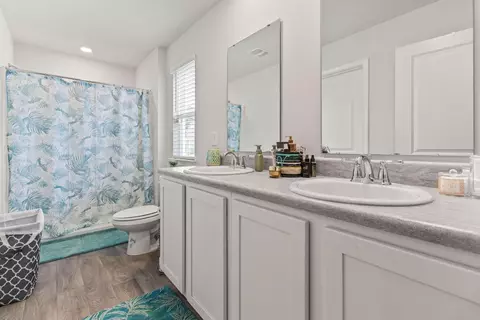 Bath - 182 Pine Forest Dr, Conway, SC 29526 photo 2 of 2