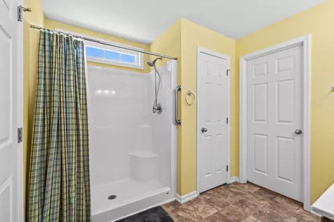 Bath - 1229 Augustus Dr, Conway, SC 29527 photo 2 of 3