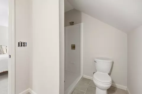 Bath - 910 Second Ave, Georgetown, SC 29440 photo 4 of 5