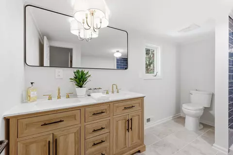 Bath - 910 Second Ave, Georgetown, SC 29440 photo 1 of 5