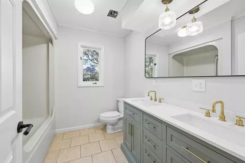 Bath - 910 Second Ave, Georgetown, SC 29440 photo 5 of 5