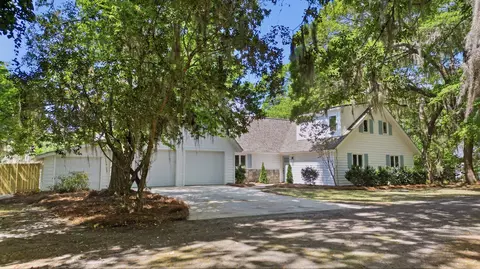 Exterior - 910 Second Ave, Georgetown, SC 29440 photo 2 of 7