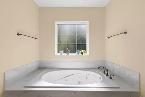 Bath - 4699 Red Bluff Rd, Loris, SC 29569 photo 5 of 7
